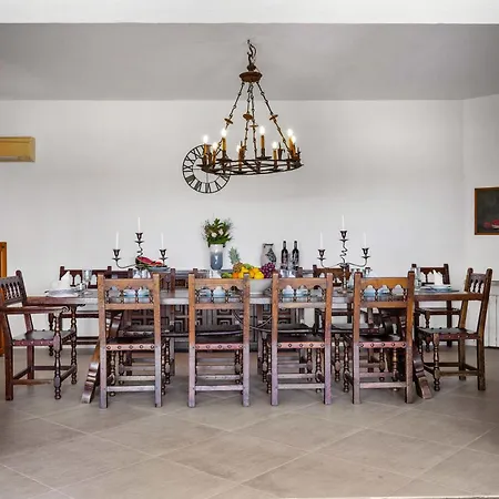 Outstanding Rústica Felostal With Sauna&pool