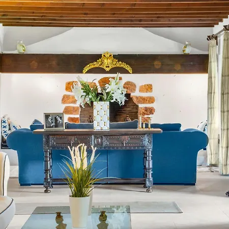 Outstanding Rústica Felostal With Sauna&pool Villa *
